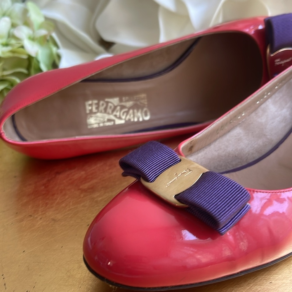 Salvatore Ferragamo Vera Pump in Two-Tone Patent Leather